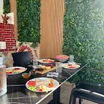 House Pollo 사밀