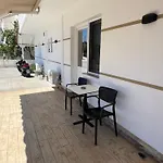 게스트하우스 House Pollo 4*