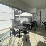 House Pollo 4*