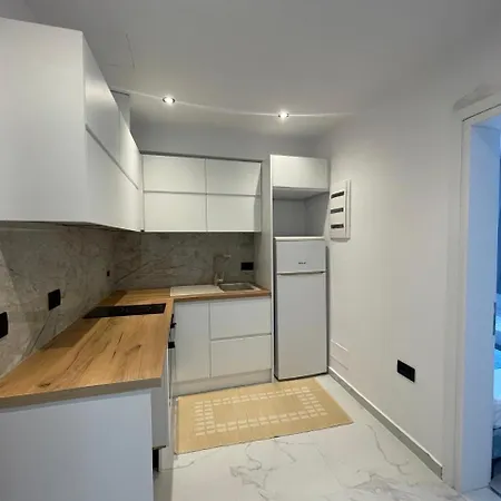 House Pollo 4* Ksamil