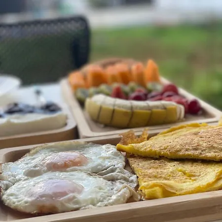 ゲストハウス House Pollo 3*