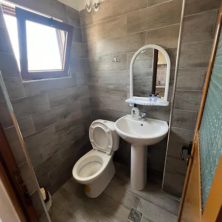 House Pollo Konukevi 3*