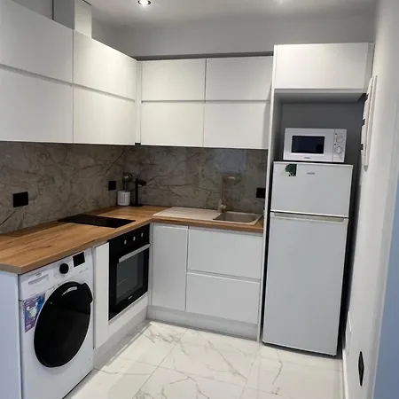 Konukevi House Pollo