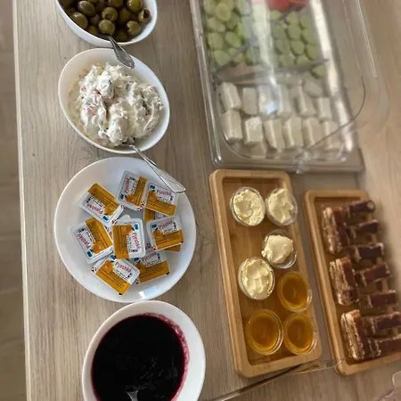 Πανσιόν House Pollo Εξαμίλιο