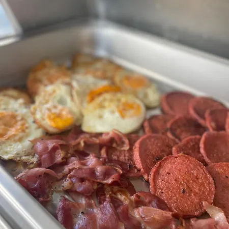 House Pollo Πανσιόν Εξαμίλιο