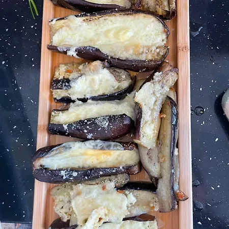 House Pollo Πανσιόν Εξαμίλιο