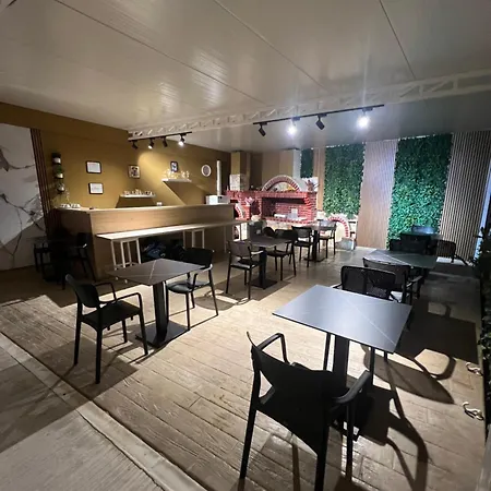 Πανσιόν House Pollo 3*