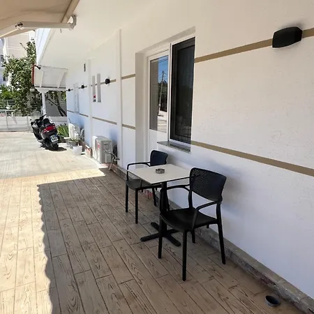 Πανσιόν House Pollo 3*